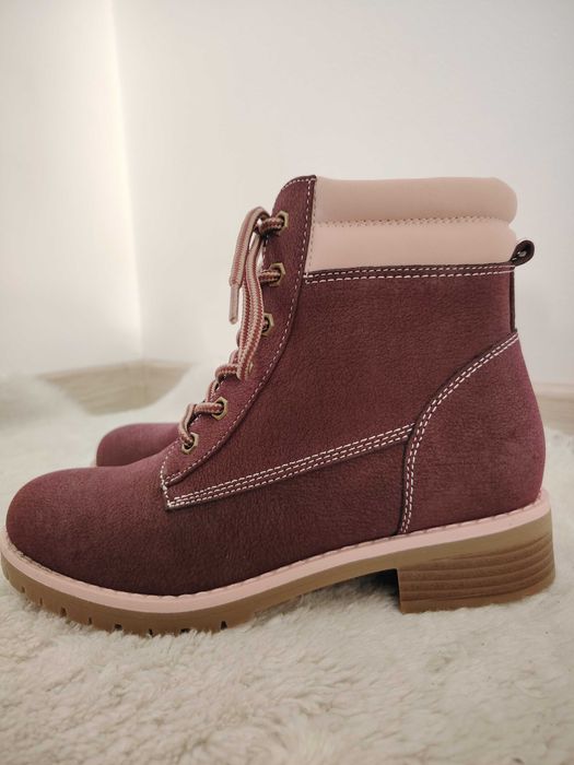 НОВО! Боти детски 35 номер -  НАМАЛЕНИ на 25€ / 48.90лв.