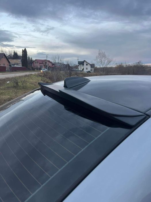 Negru Lucios * Eleron Pleoapa Codita Luneta BMW E60 E90 F30 High M4