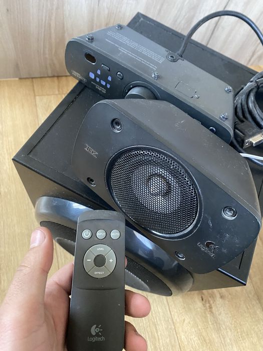 Subwoofer logitech Z906