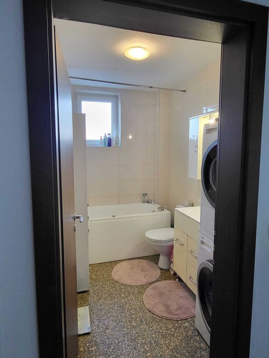 Apartament cu două camere de vânzare