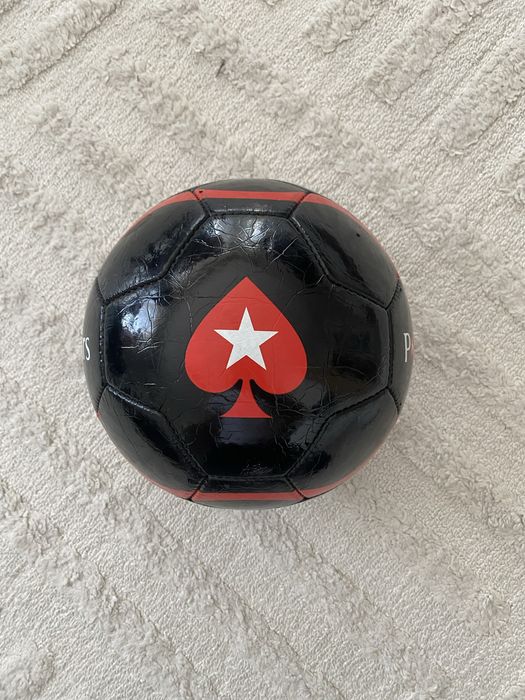 PokerStars Poker stars футболна топка