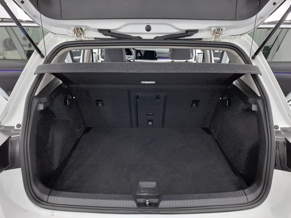 Volkswagen Golf VIII 8 2.0tdi 2021 virtual cockpit led leyless