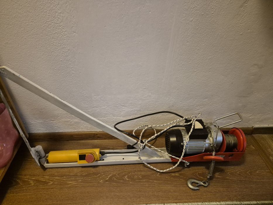 Електрически телфер RAIDER RD-EH01