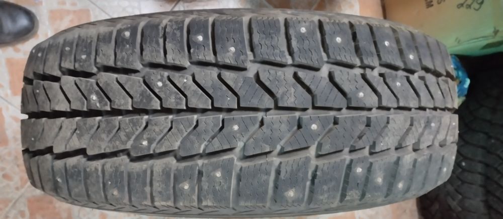 Продам зимнюю резину