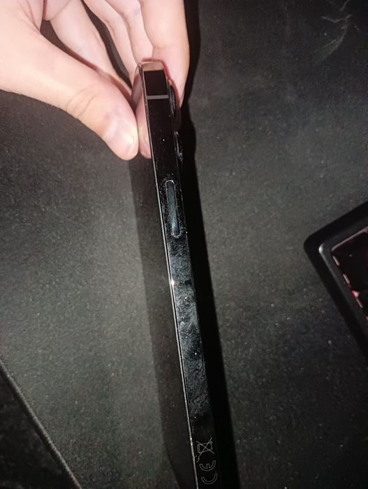 Vând iPhone 13 pro max fără placa de bază