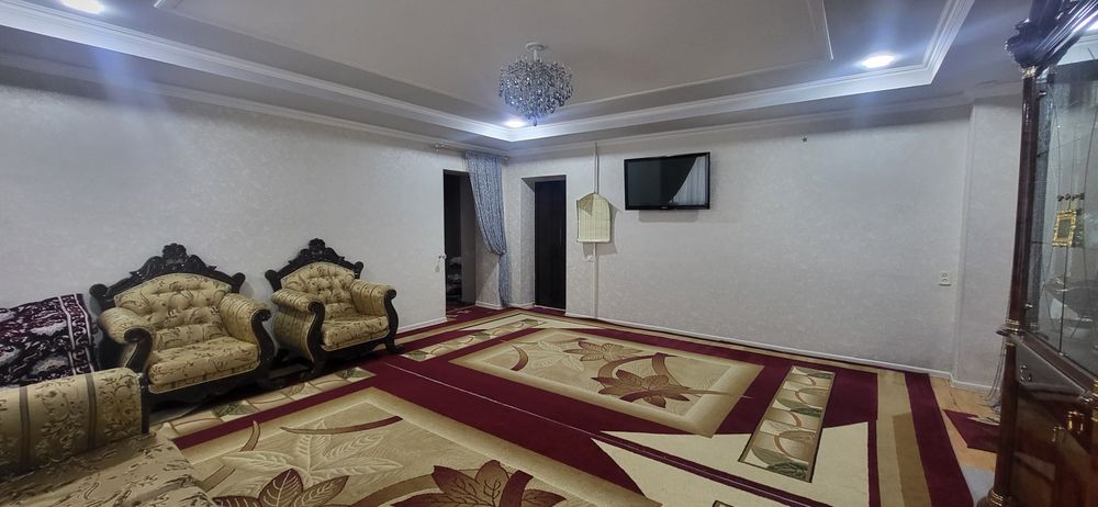 Qarshi shaxar markazi 3 xonalik uy
