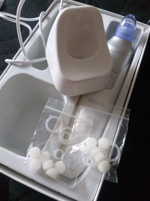 Aparat facial pentru indepartarea punctelor negre