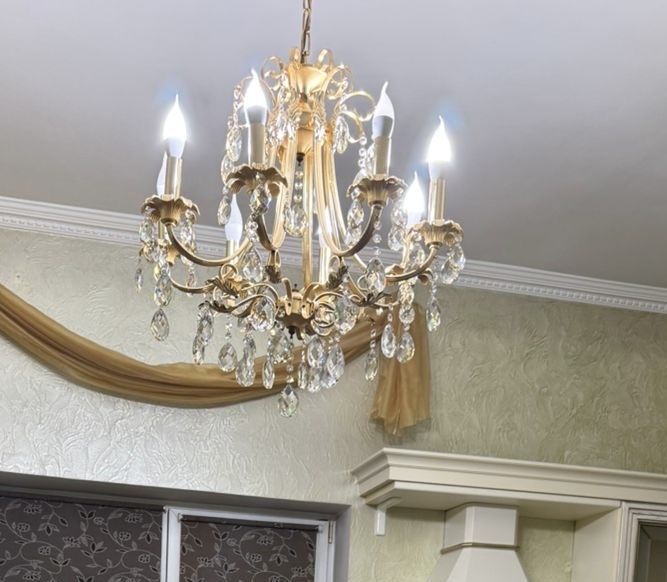 Люстра 8 рожковая