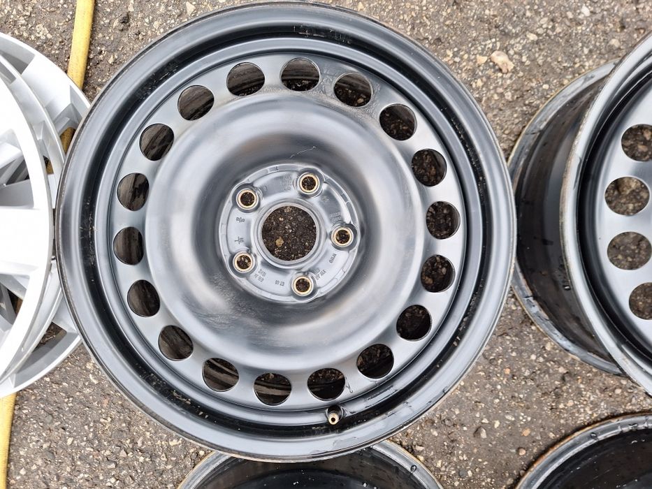 Фолскваген-16цола-5/112-с оригинални тасове