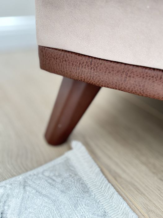 Диван с двумя креслами