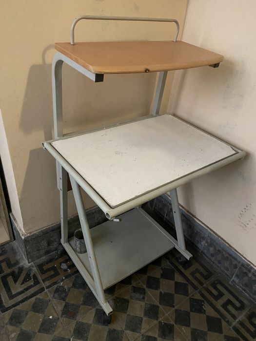 Маса за компютър или диджей