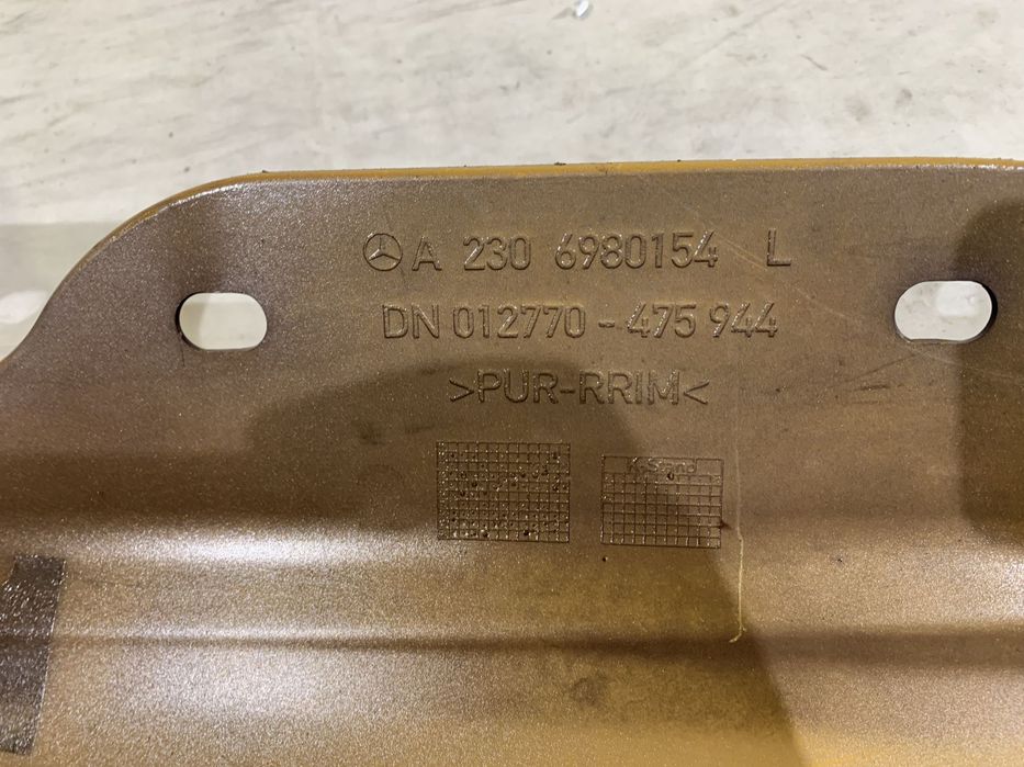 Prag stanga Mercedes SL, R230, 2002, 2003, 2004, 2005, 2006, 2007, 2008, 2009, cod origine OE A2306980154.