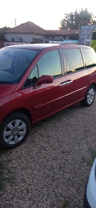 Citroen C8.  8 locuri