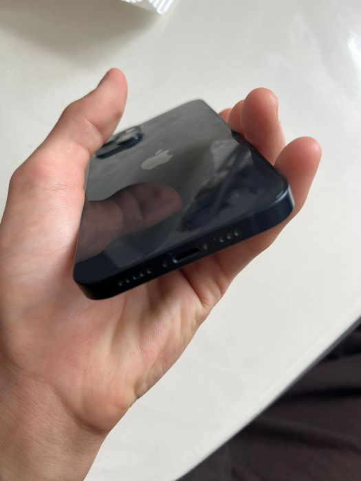 Продам Айфон 13 /128 гб