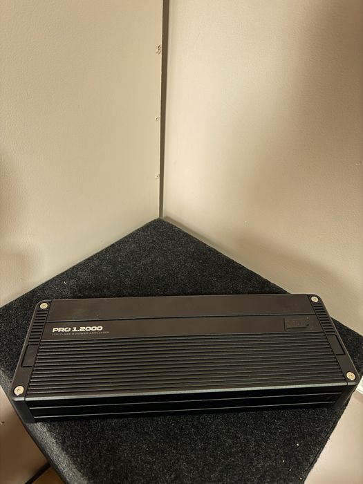 1.2000 AMP regulyator kamplektida.