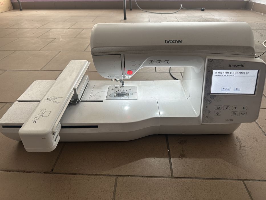 Masina Brodat innovis NV880E