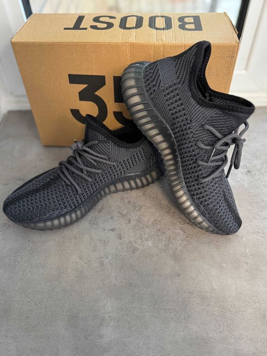 Adidasi Yeezy Boost 350 V2 - Adidas, Produs Nou Full Box, Premium Blk