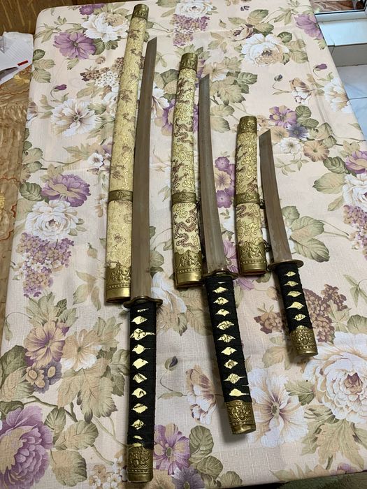 Săbii japoneze de panoplie
