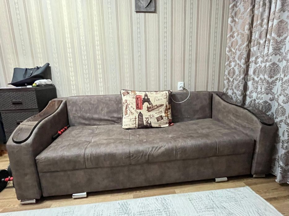 Продам диван в хорошем состоянии