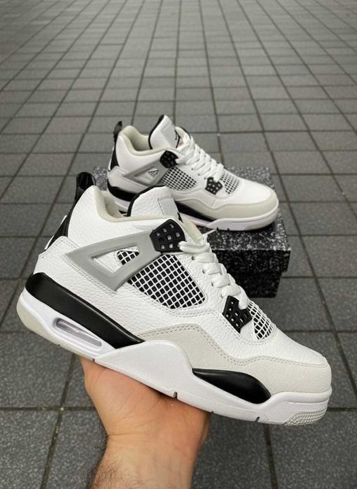 AIR JORDAN 4 Retro Military Black