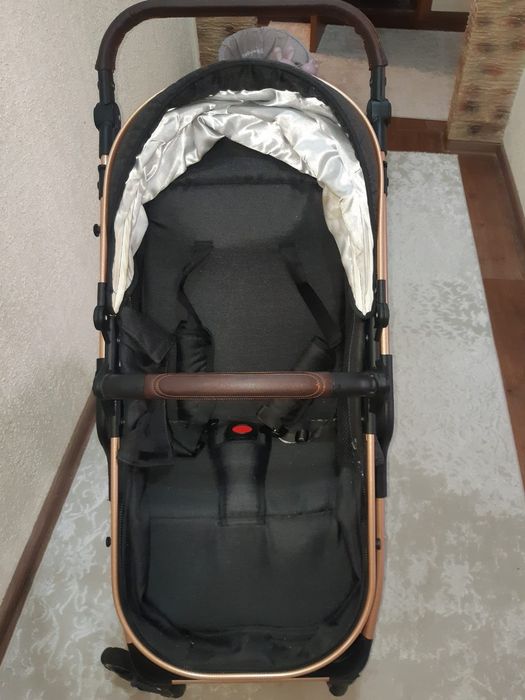 Продам  дешево коляску, покупали за 75тыс