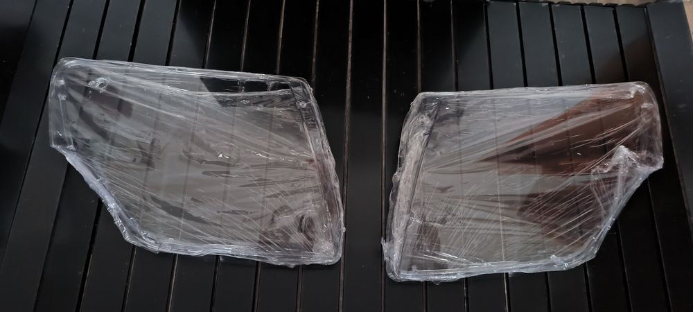 Стекла фар Mitsubishi Pajero 4