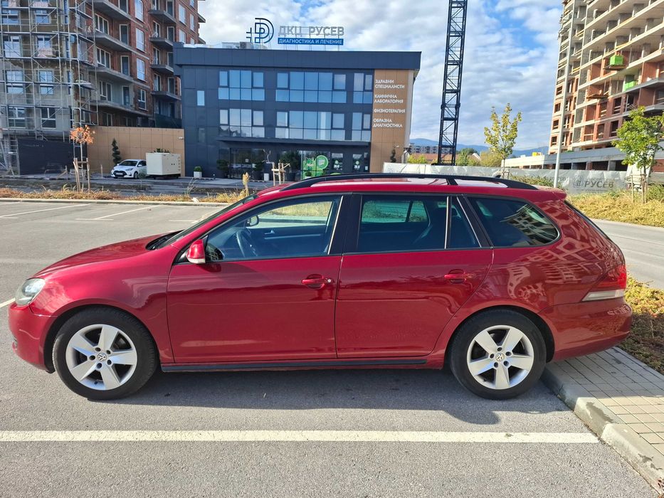 VW GOLF 6 комби 1.6 105кс 2011г