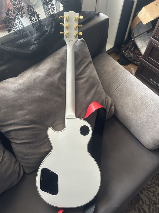 Продам электрогитару Gibson