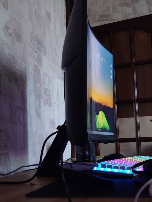 Монитор Samsung Odyssey g5 27