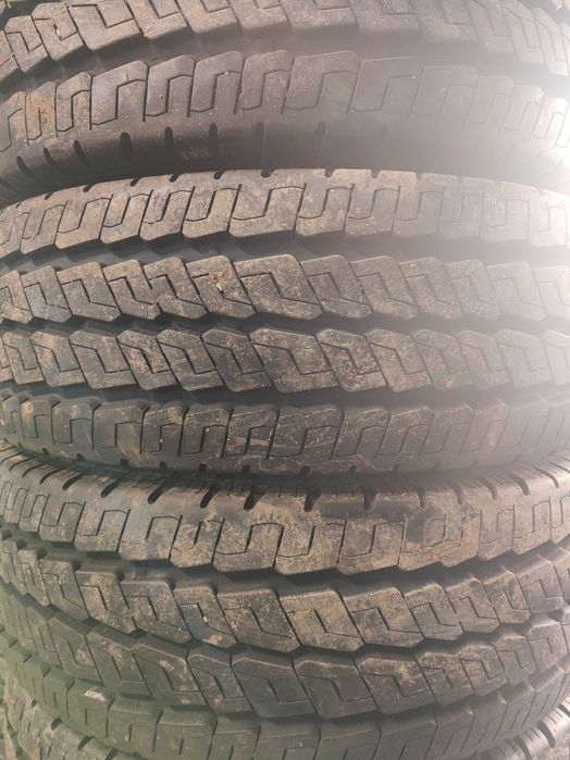 4бр.летни гуми 215/70/15C Continental