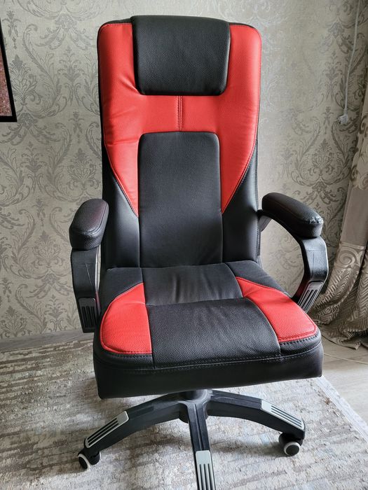 Продам игровое кресло