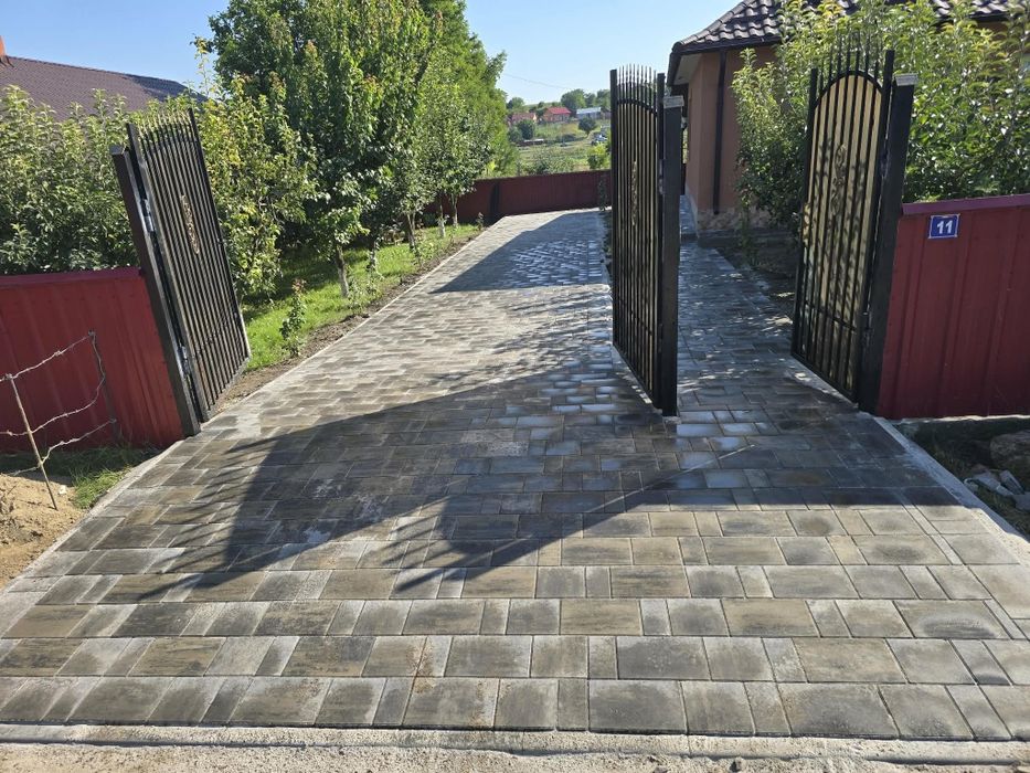 Executam lucrari de constructii si pavaje