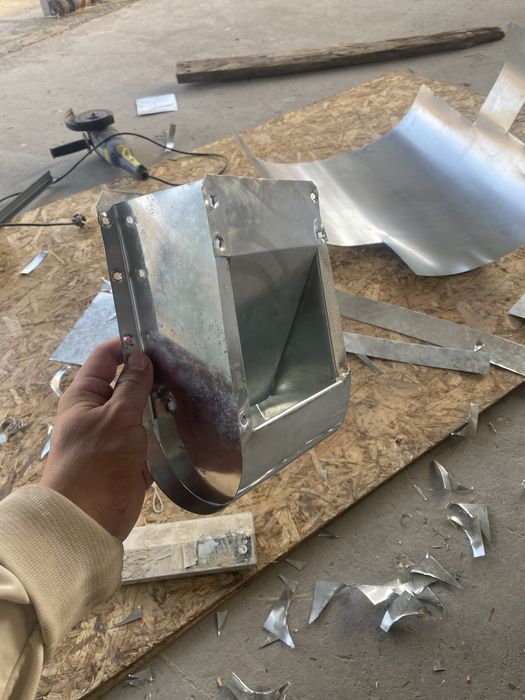 Кролик. Кормушка . Бункерная кормушка