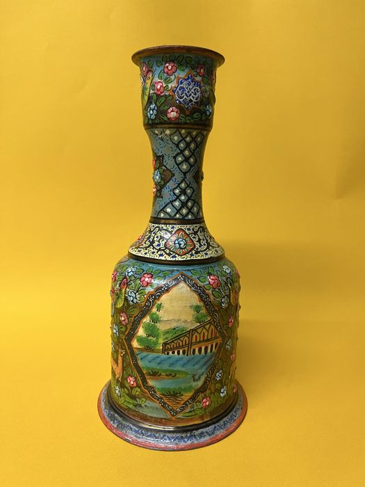 Стара,китайска ваза с цветен,емайлиран месинг