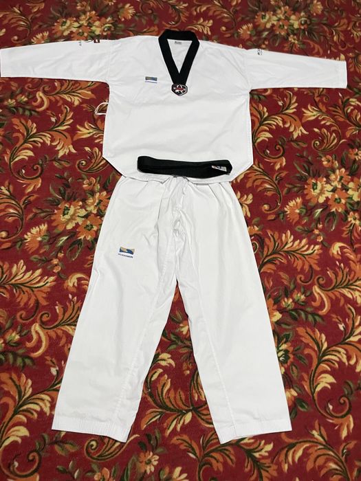 Таеквандо форма янги керески кукивон қора белбоқлари блан идеал янги