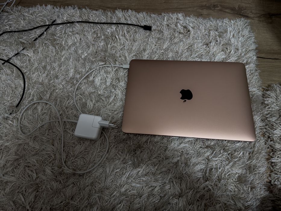Laptop MacBook Air Gold 13”(2020) – Intel Core i5, 8GB RAM, 512GB SSD
