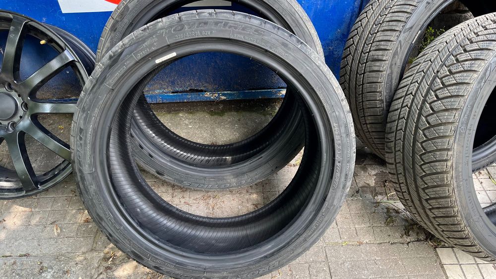 225/40/18 гуми 2 модела