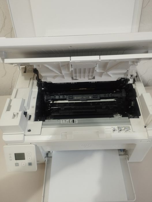 Продам принтер 3 в одном hp MFP 130a МФУ