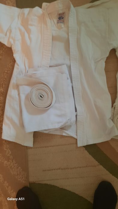 Продам белое кимоно