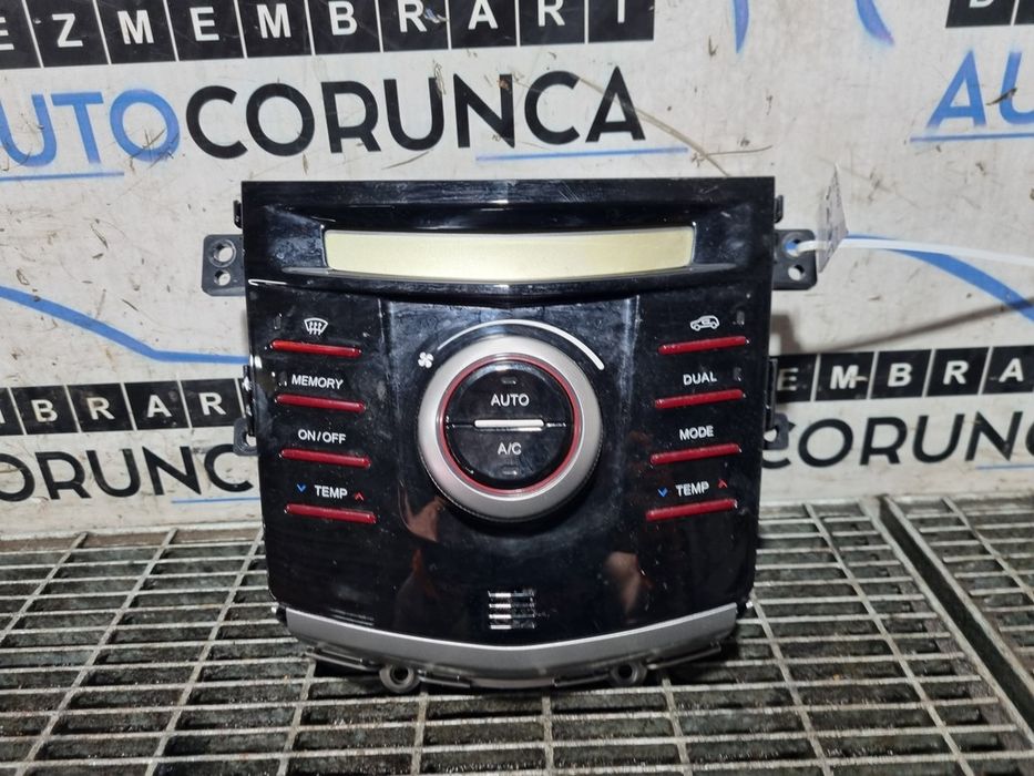 Panou Comanda AC Clima SsangYong Tivoli 2015 - 2019 (1290) 6872045000 Garantie