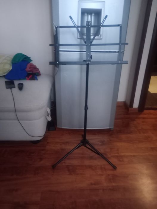 Ролери , нощна лампа, поставка за рисуване или ноти