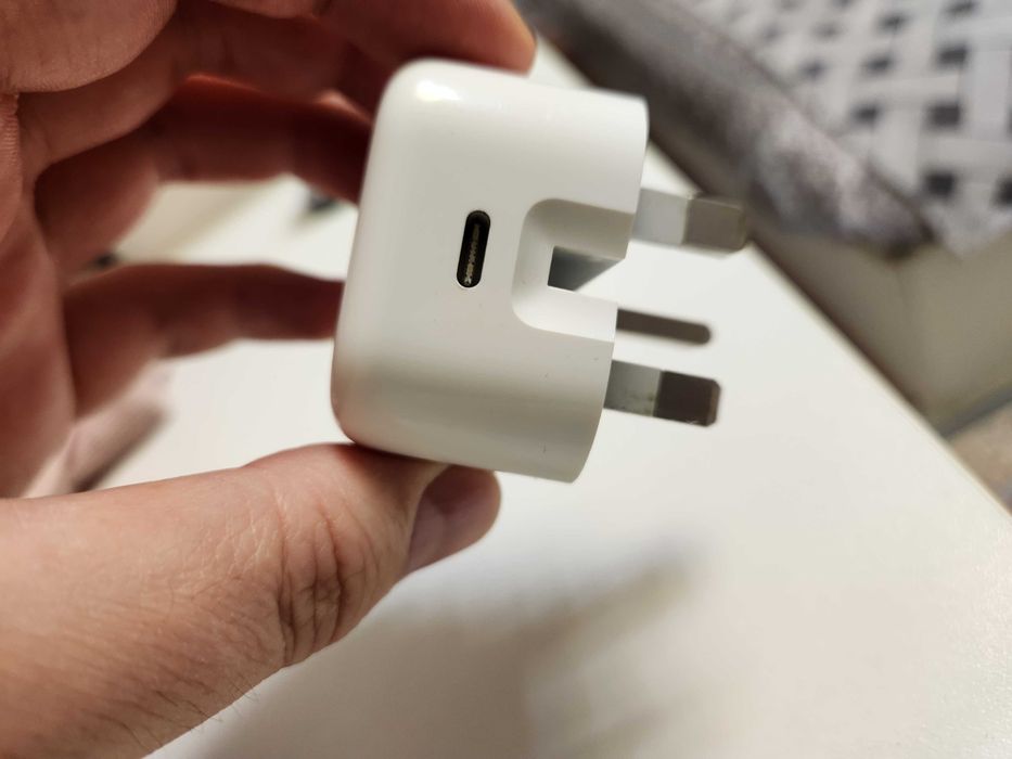 Зарядное устройство APPLE, 18 вт, оригинал