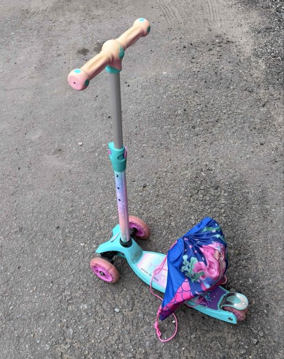 Продам самокат для девочки