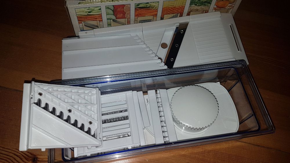 Овощерезка  (набор с терками)(ОАЭ)