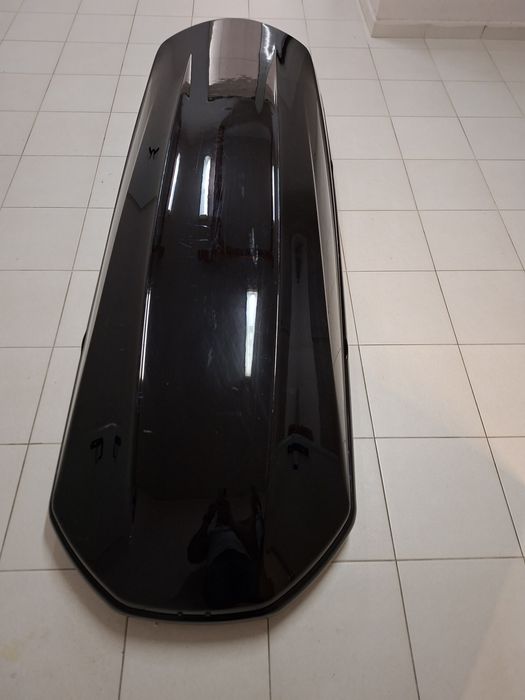 Продавам оригинален покривен багажник/автобокс BMW Roof Box 460L в комплект с алуминиеви напречни греди