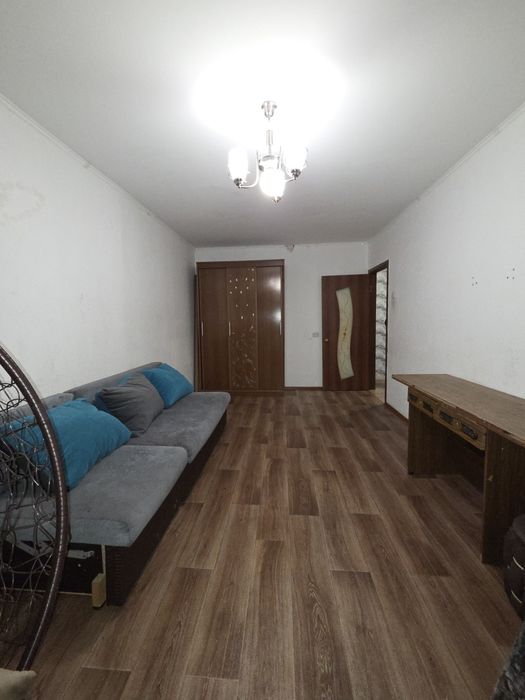 Сдам на длительный срок 3 комнатную жукова 9. Семейнымплатежеспособным