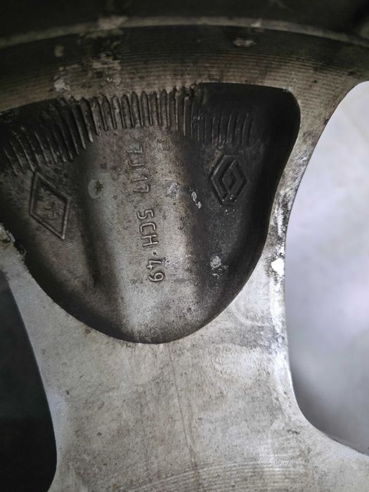 Джанти 17 - Renault