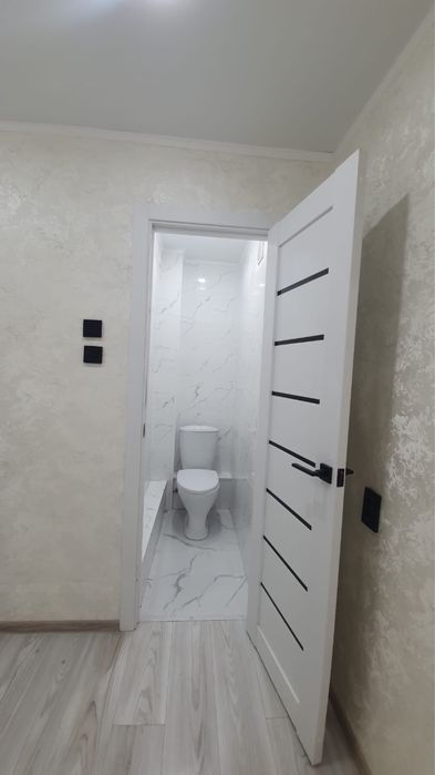Продам ленингралку.Достык Молл