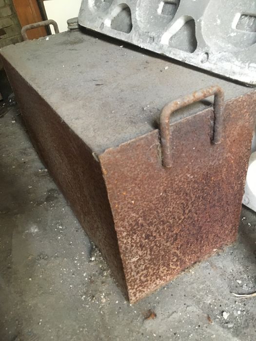 Требуется продажа бака. Бак литров 70-80