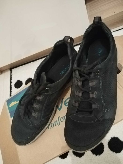 Кроссовки подростковые